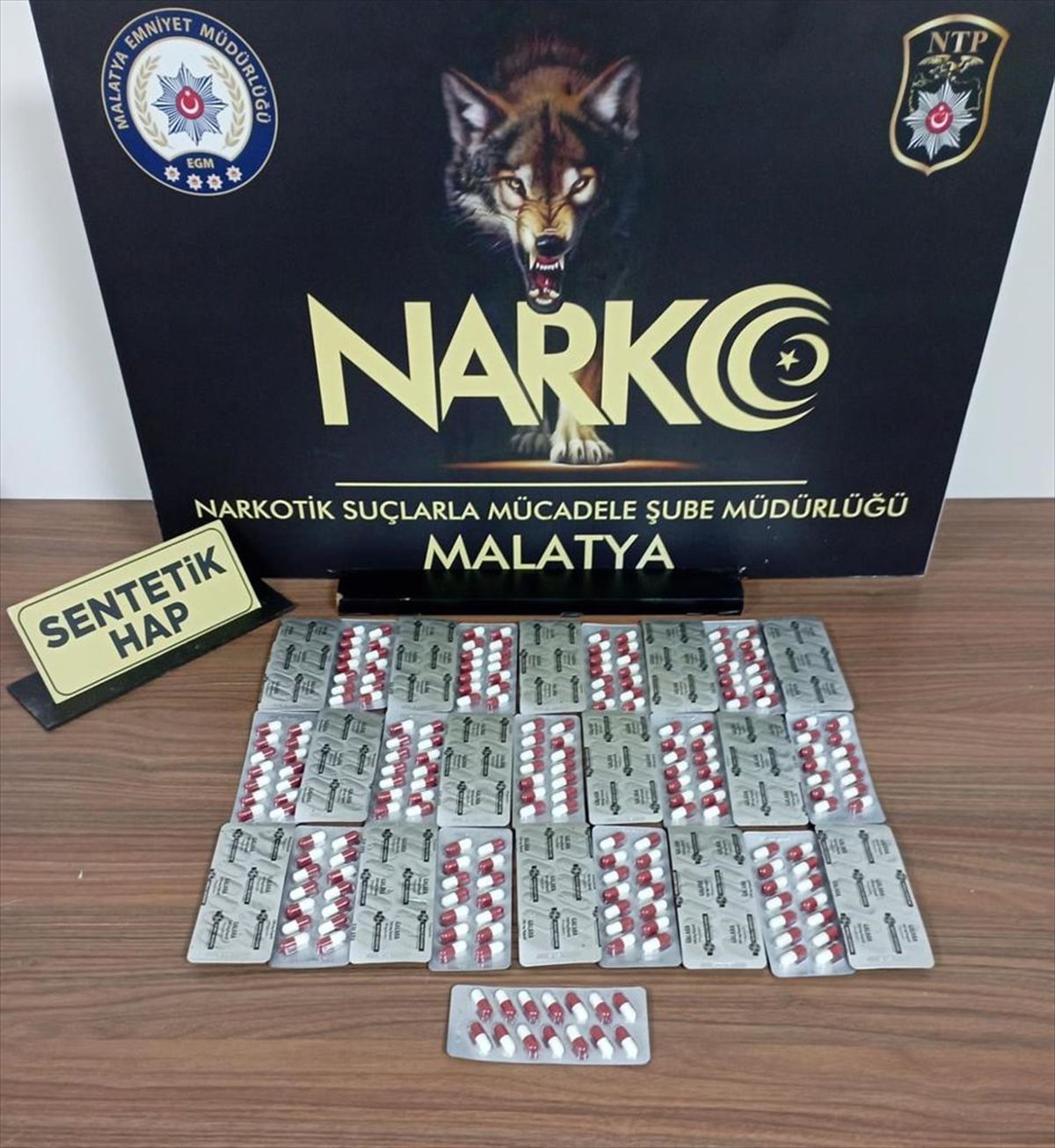Malatya\'da sokak satıcılarına yönelik operasyonda 8 şüpheli tutuklandı