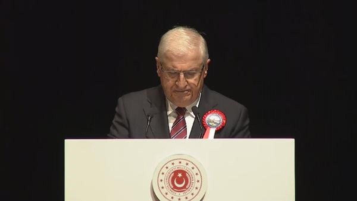 Milli Savunma Bakanı Yaşar Güler, Milli Savunma Üniversitesi\'nde mezuniyet törenine katıldı