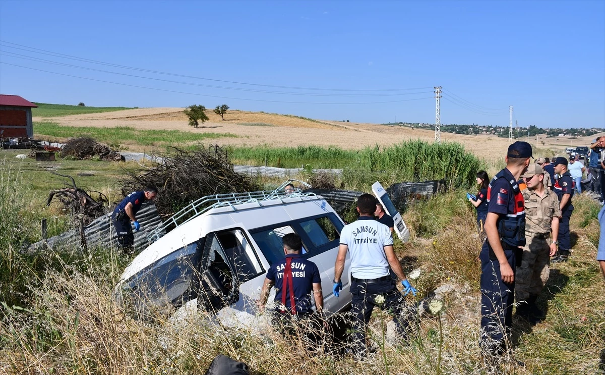Samsun\'da Minibüs Kazası: 2 Ölü, 5 Yaralı