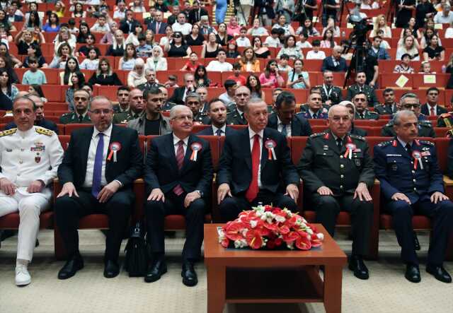 Son Dakika! Cumhurbaşkanı Erdoğan, NATO için İsveç'e kapıyı bir kez daha kapattı: Teröristlere kucak açanlara onay veremeyiz Son Dakika! Cumhurbaşkanı Erdoğan, NATO için İsveç'e kapıyı bir kez daha kapattı: Teröristlere kucak açanlara onay veremeyiz