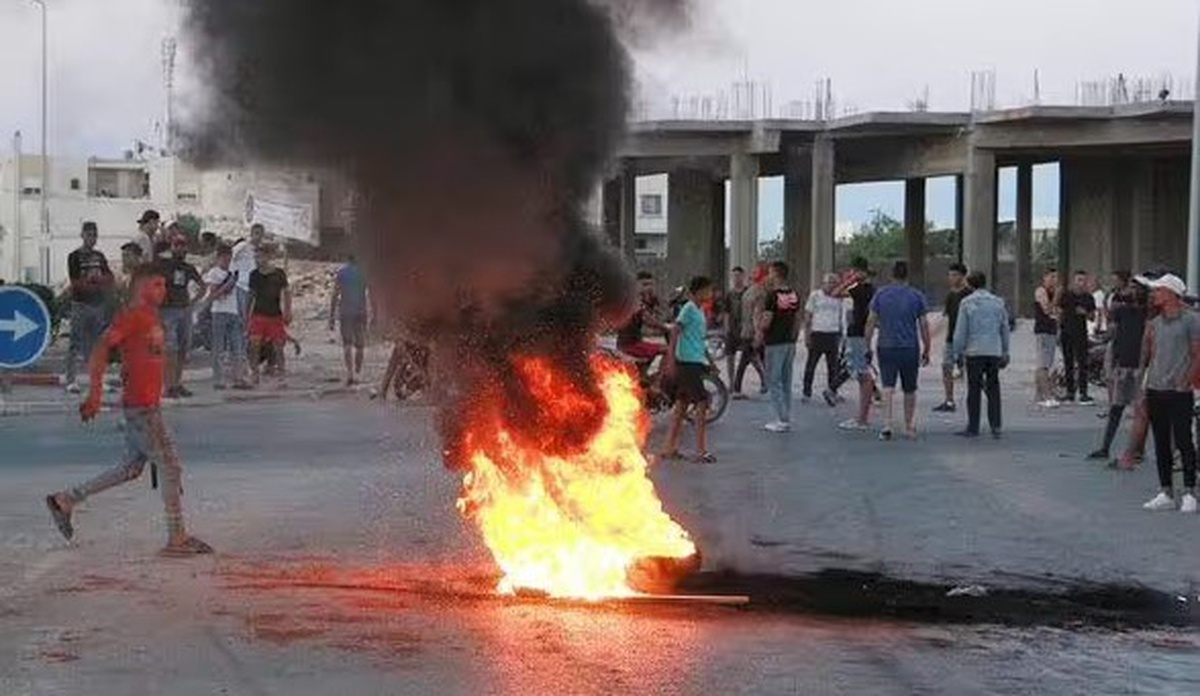 Tunus\'ta ırkçı çatışmalar: Göçmenlere yönelik şiddet artıyor