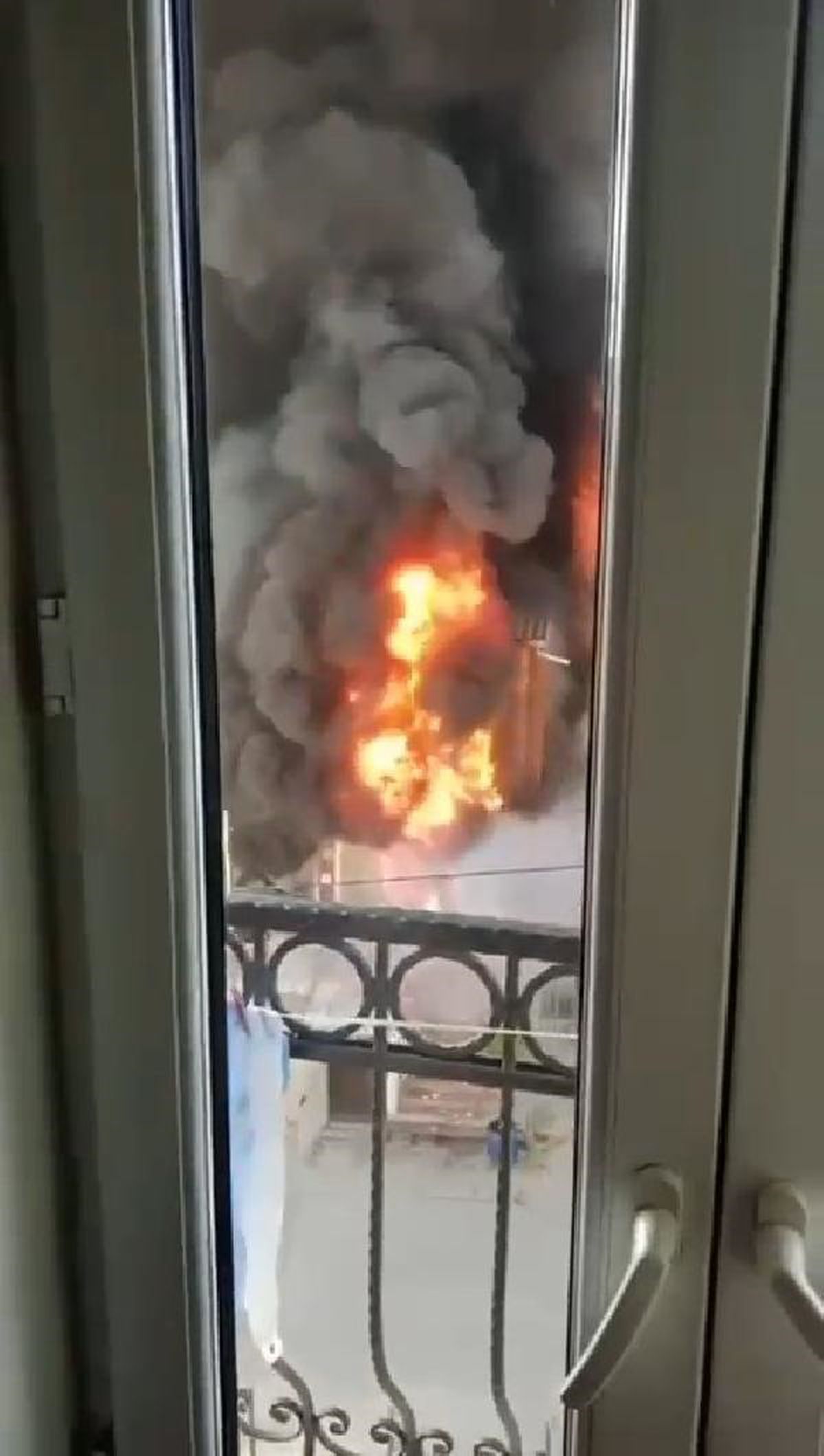 Tuzla\'da Tekstil Atölyesi Alev Alev Yandı
