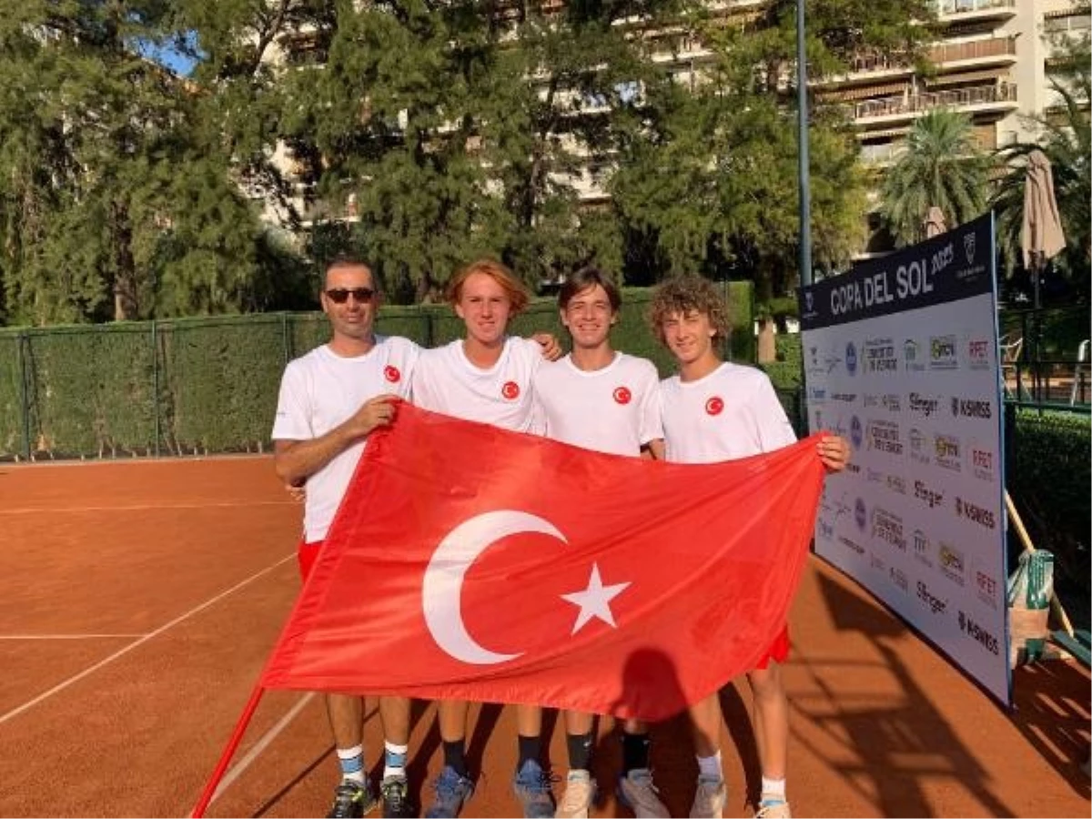 14 Yaş Erkek Milli Tenis Takımı Çek Cumhuriyeti\'ni Yenerek Finale Yükseldi