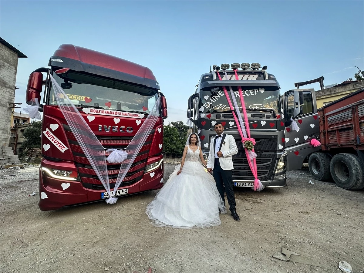 Adana\'da Damat Tır Şoförlüğü Yaptı, Düğününde Tırı Gelin Arabası Yaptı