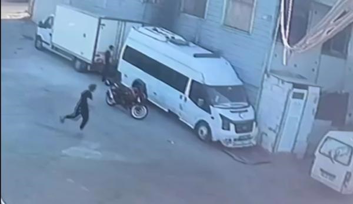 Bağcılar\'da Hurdacı Önünde Silahlı Çatışma: 1 Gözaltı
