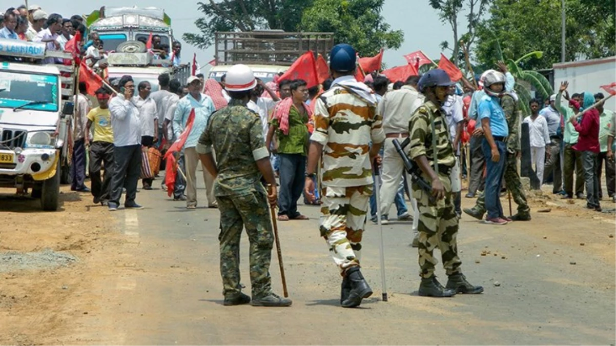 Hindistan\'da yerel seçimlerde çıkan kavgalarda 11 kişi hayatını kaybetti