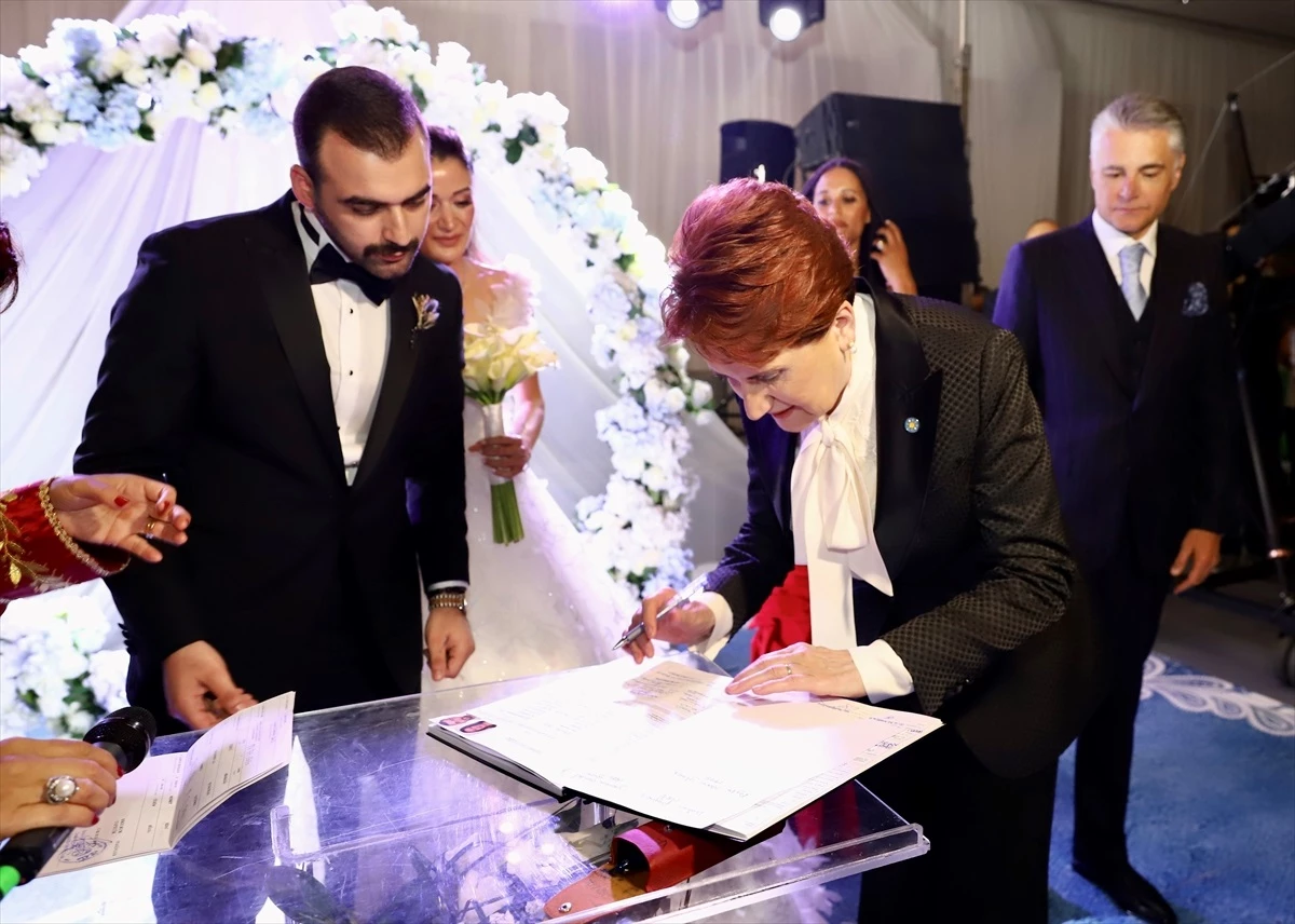 Meral Akşener, İYİ Parti Seçim İşleri Başkanı\'nın kızının düğününde nikah şahidi oldu