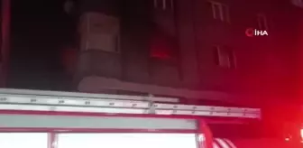 Küçükçekmece'de 6 katlı binada çıkan yangın paniğe neden oldu