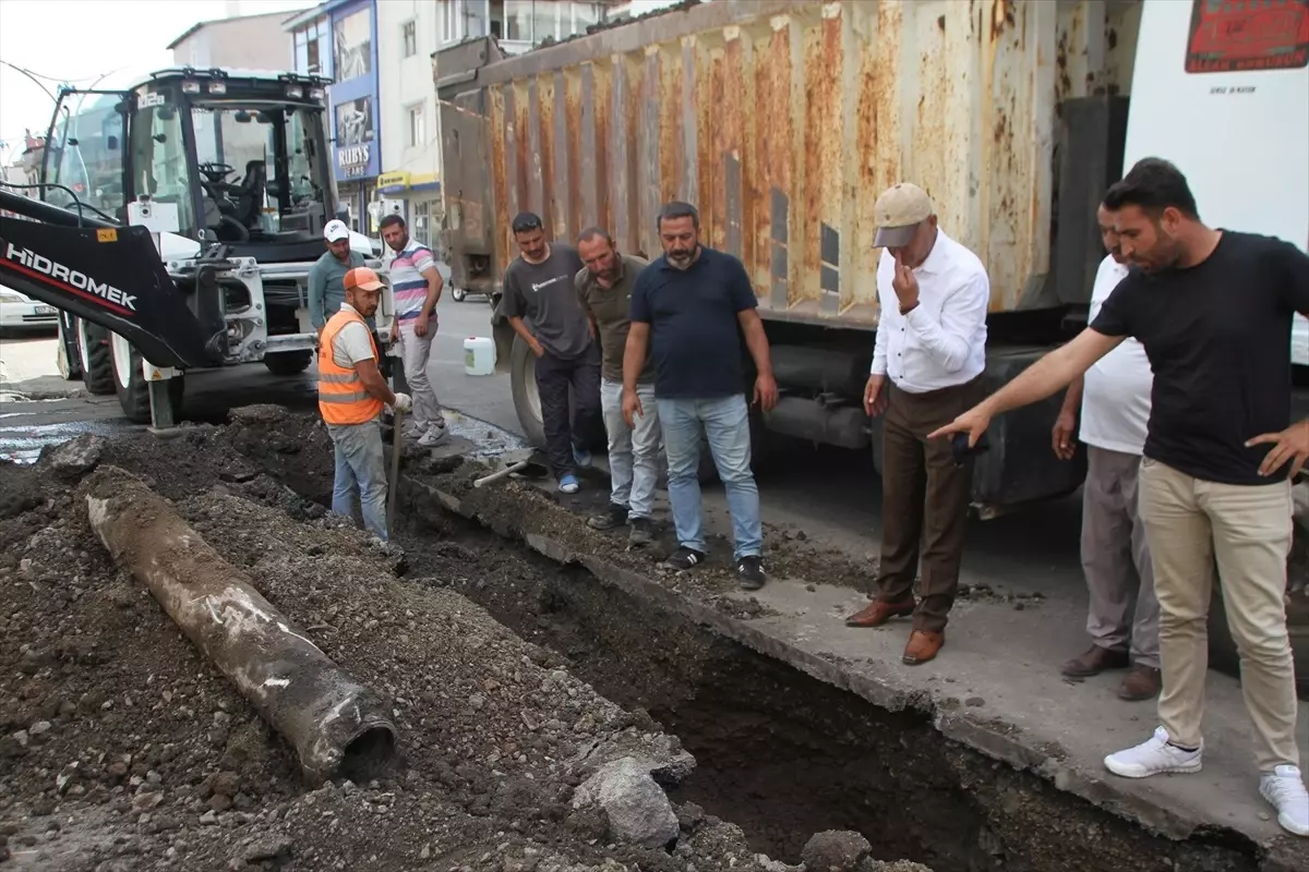 Muş Malazgirt ilçesinde doğal gaz çalışmaları sürüyor