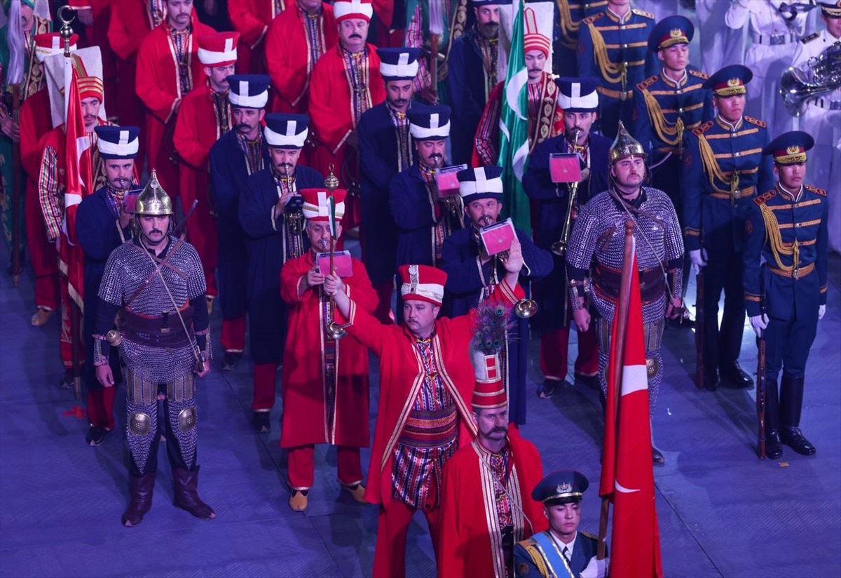 MSB Mehteran Birliği, Kazakistan\'da 7 ülkenin askeri bandolarıyla konser verdi