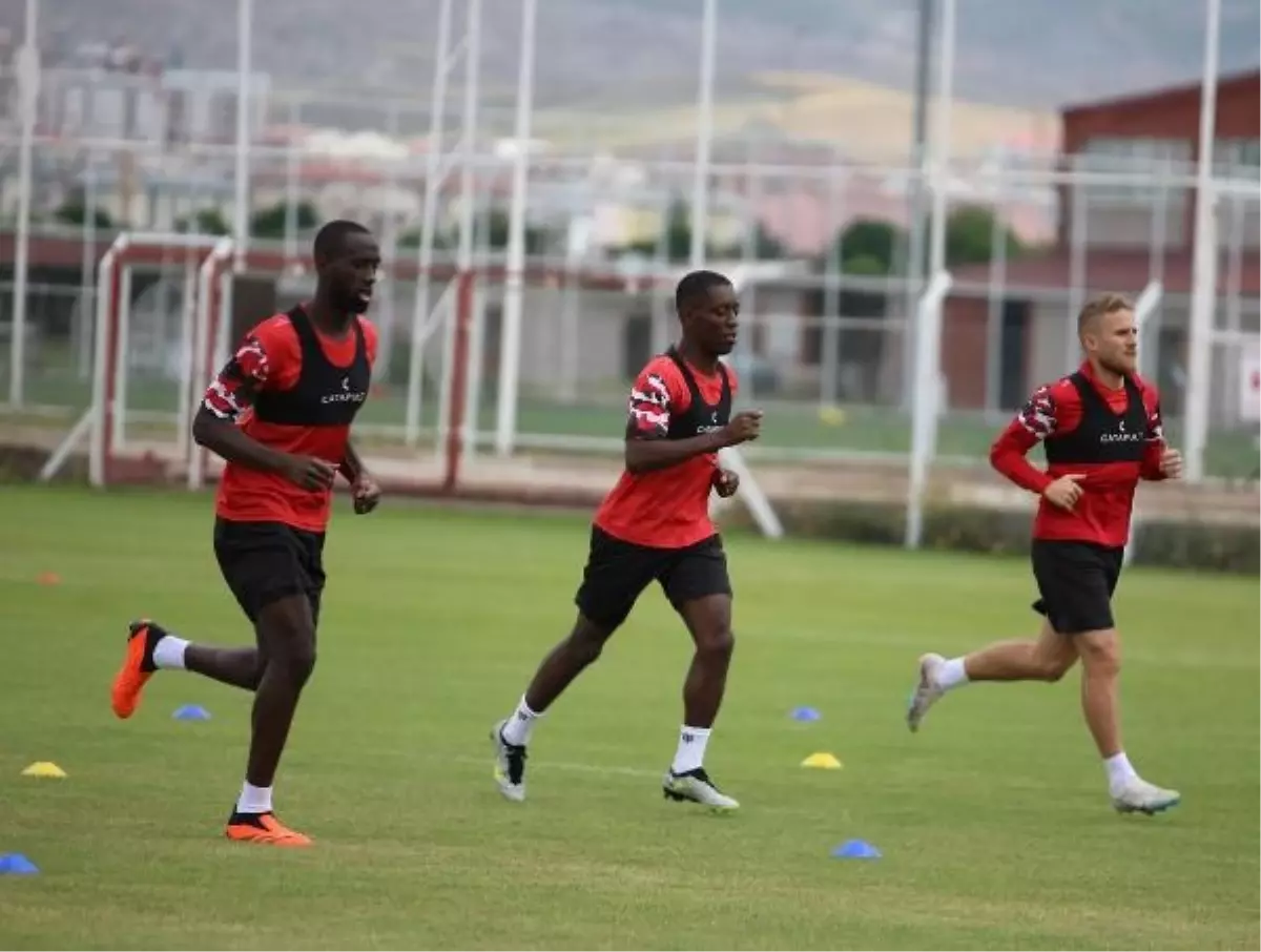 Demir Grup Sivasspor, 2023-2024 sezonu öncesi kamp çalışmalarına devam ediyor