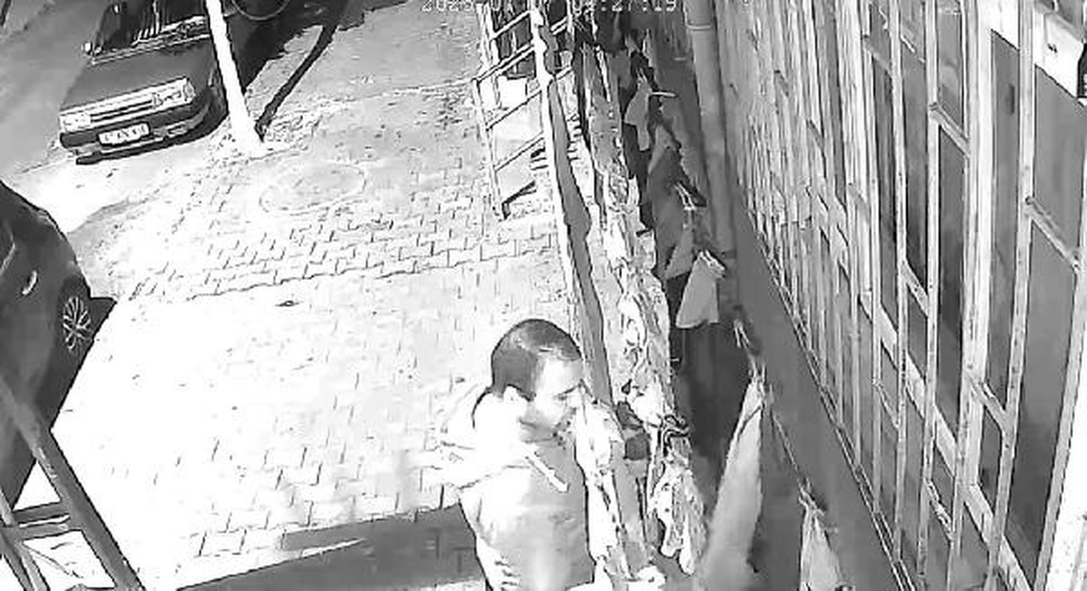 Sultangazi\'de Kuruyan Çamaşırlar Çalındı