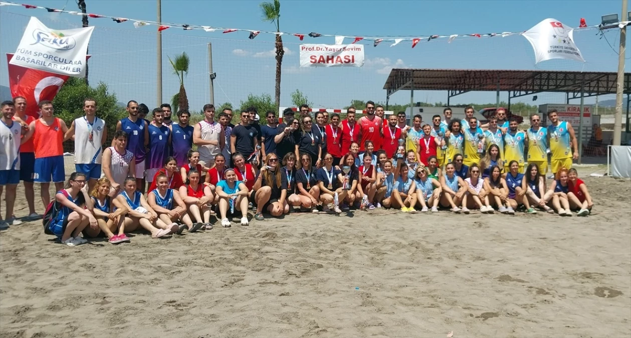 Üniversiteler Yaşar Sevim Plaj Hentbolu Türkiye Şampiyonası Sona Erdi