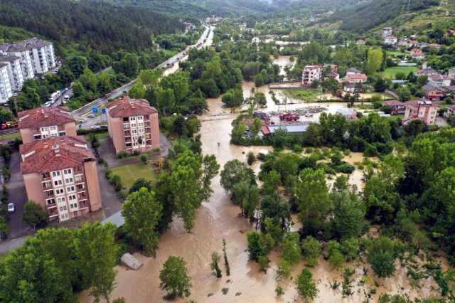 Bartın Irmağı Taştı, Ev ve İş Yerleri Boşaltılıyor