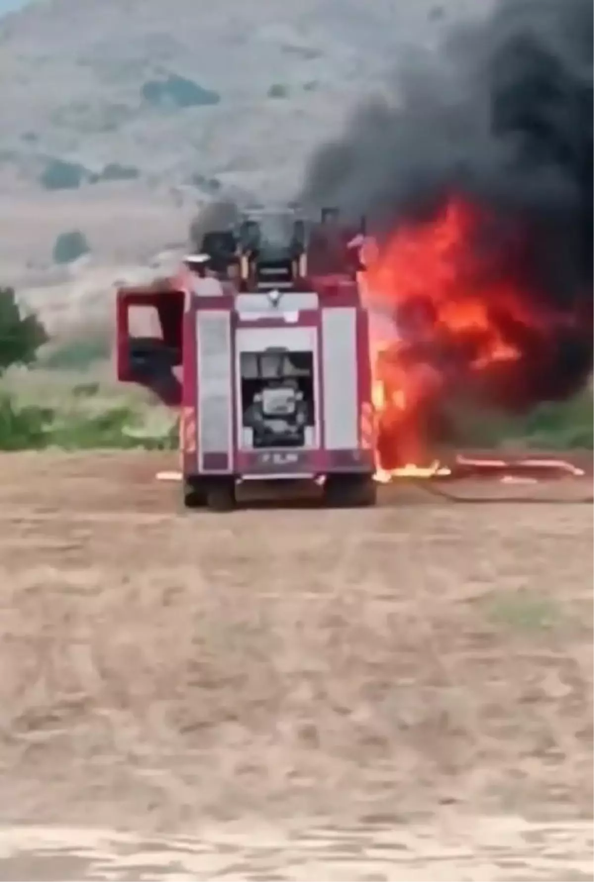 Batman\'da itfaiye aracı yangında kullanılamaz hale geldi