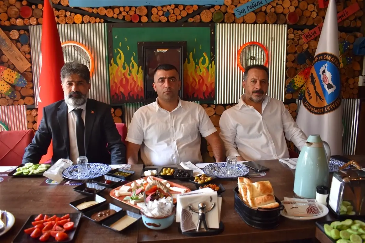 Batman Esnaf Sanatkarlar Kredi ve Kefalet Kooperatifi Başkanı Hanifi Ekremoğlu Basın Mensuplarıyla Buluştu