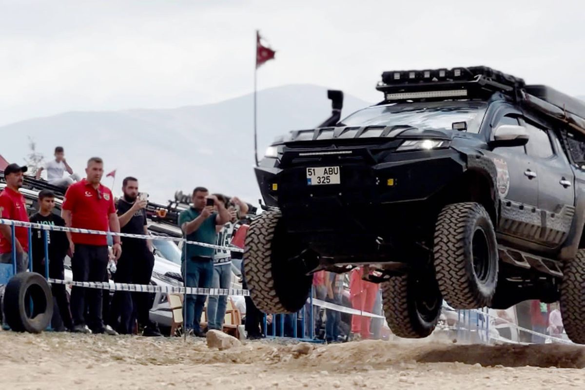 Niğde\'de Off-Road Yarışları Heyecan Dolu Anlara Sahne Oldu