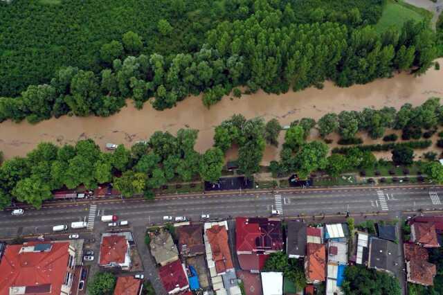 Sel ve heyelan Karadeniz'i esir aldı! Bakan Yerlikaya ve Tunç felaketi yaşayan Bartın'a doğru yola çıktı