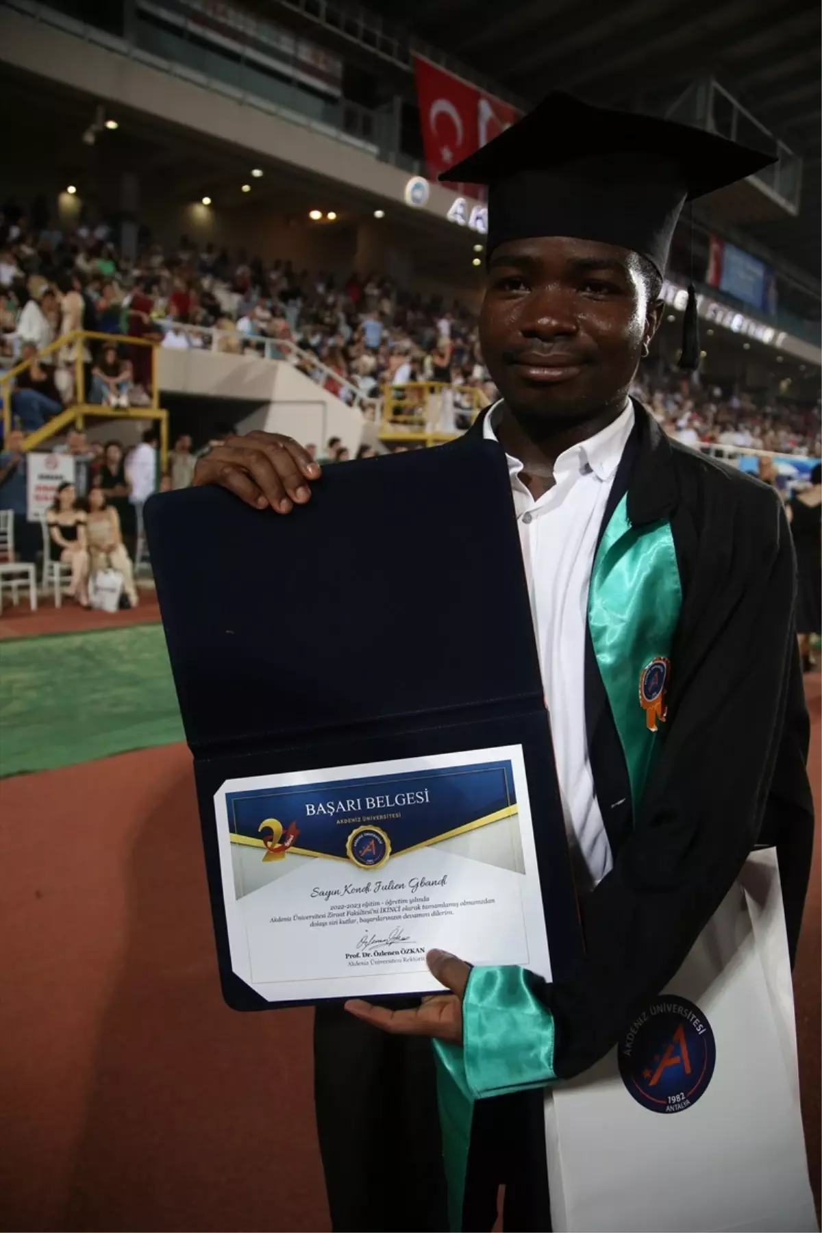 Togo\'dan gelen öğrenci Türkiye\'de tarım eğitimi alarak hayallerine kavuştu