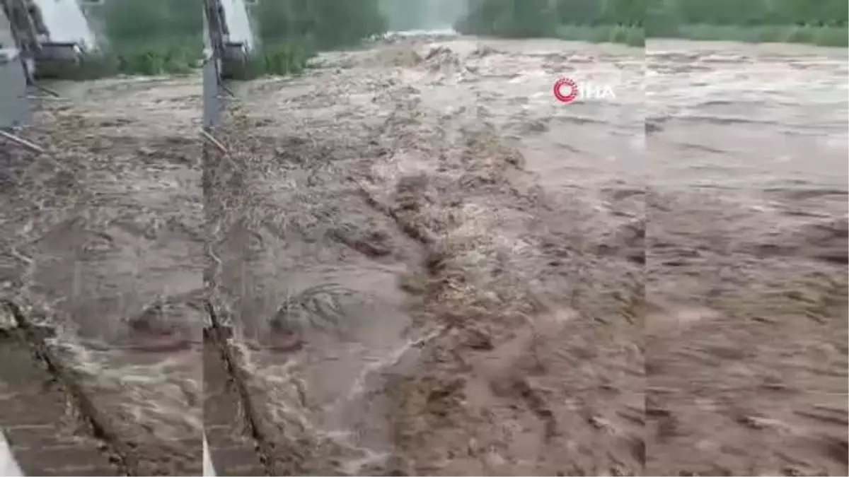 Zonguldak\'ın ilçelerinde sağanak, taşkınlıklara neden oldu