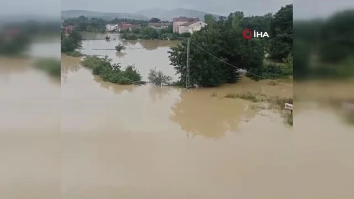 Zonguldak\'ta sel felaketi: Yollar göle döndü, vatandaşlar mahsur kaldı