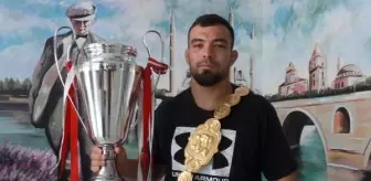 Yusuf Can Zeybek, Kırkpınar'da Şampiyon Olmanın Gururunu Yaşıyor