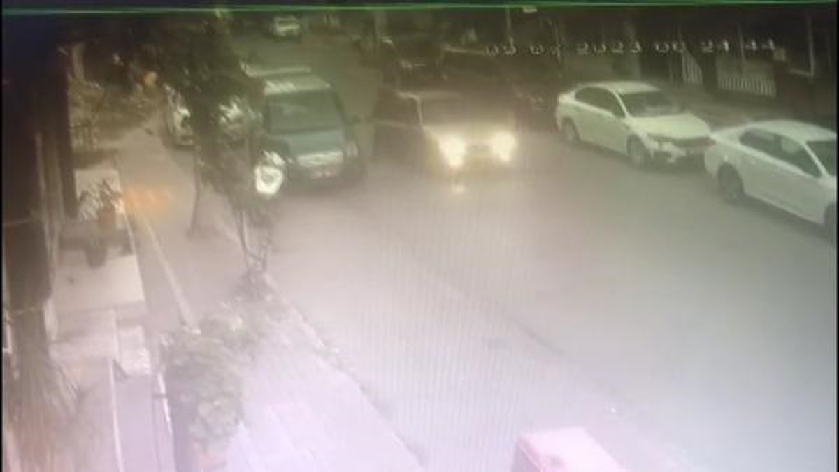 AVCILAR\'da Hafif Ticari Araç Hırsızlığı