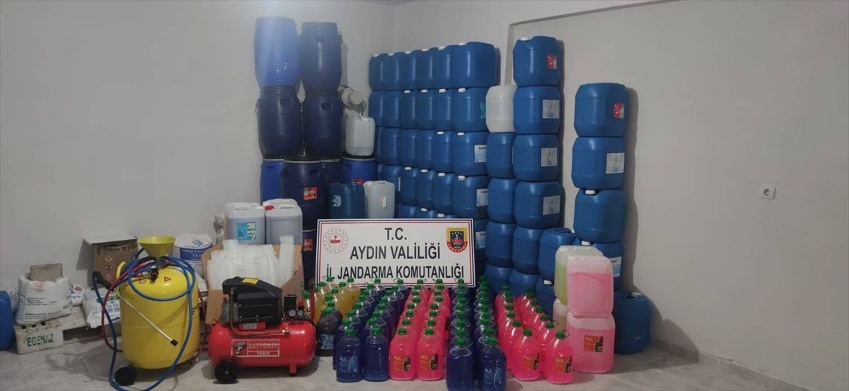 Kuşadası\'nda Kaçak Temizlik Malzemeleri Operasyonu
