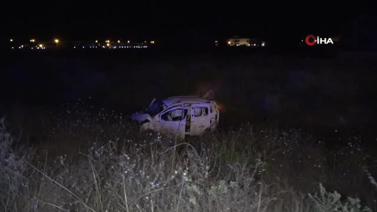 Bariyerlere çarpan araç taklalar atarak sürüklendi: 2 yaralı