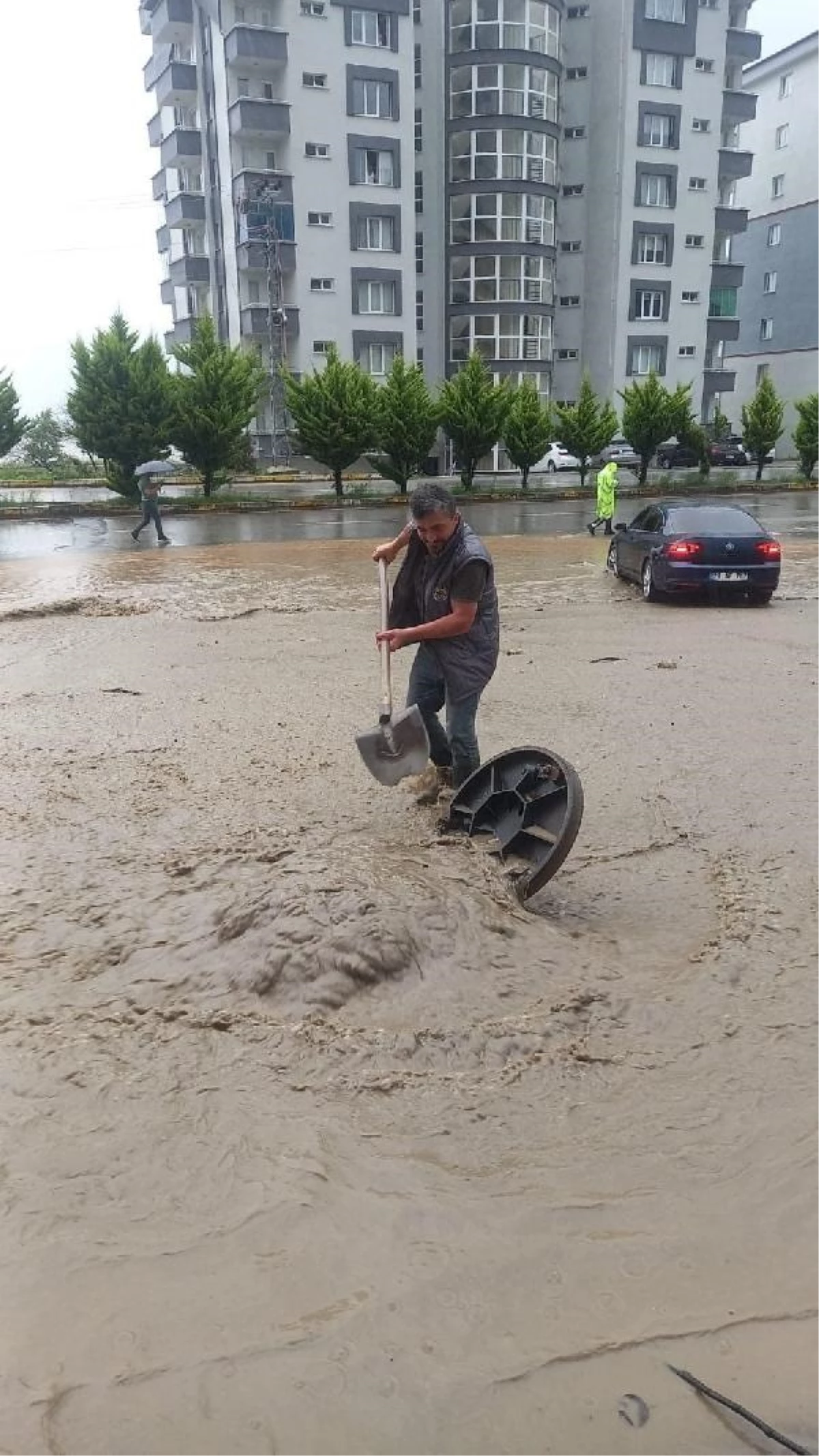 Giresun\'da Şiddetli Yağışlar Sonucu Su Baskınları ve Göllenmeler Yaşandı
