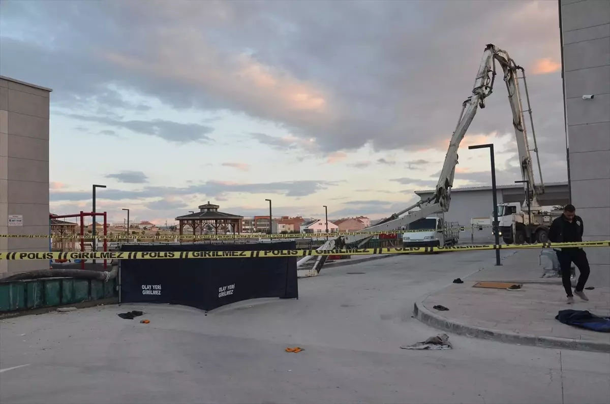 Karaman\'da Beton Pompası Kazası: 1 Ölü, 2 Yaralı