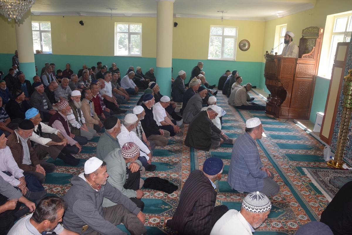 Espiye Müftülüğü, Karaovacık Yaylası\'nda Şehitler İçin Anma Programı Düzenledi