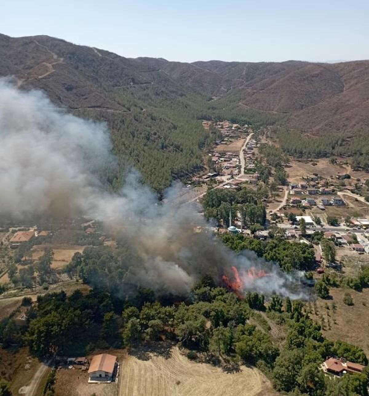 Marmaris\'te çıkan yangın kontrol altına alındı