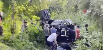 Otomobil yayaya çarpıp devrildi: 1 ölü, 3 yaralı