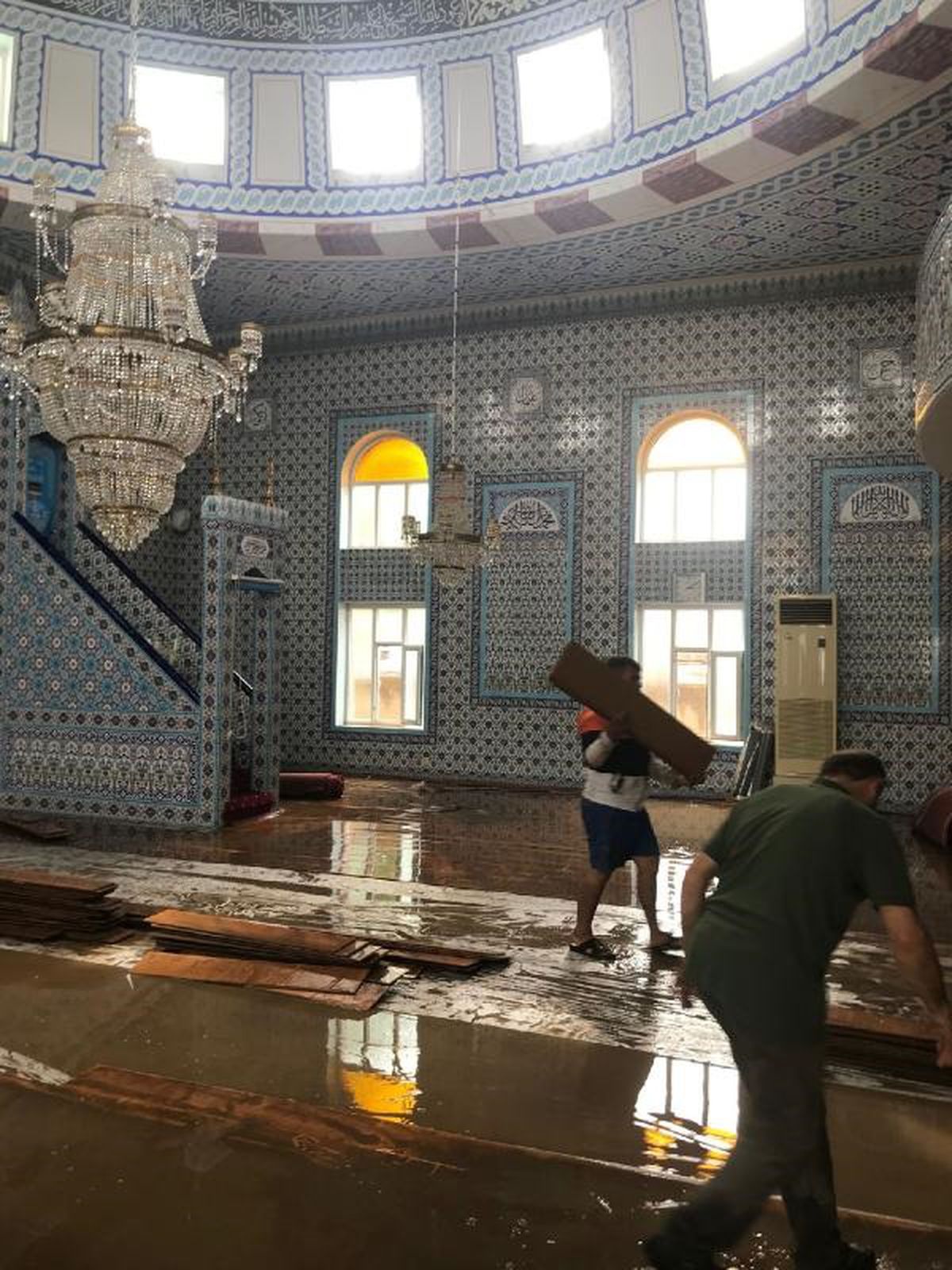 Samsun\'da Sağanak Yağış Sonucu Su Baskınları ve Heyelanlar Meydana Geldi
