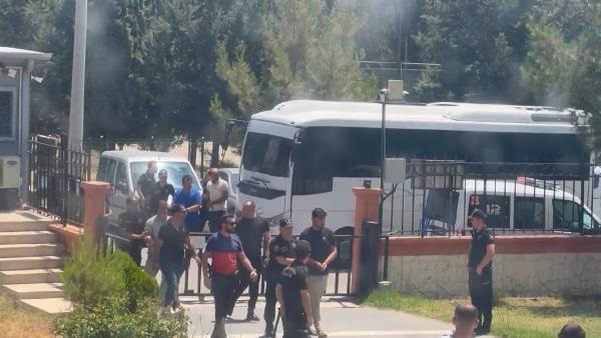 Elektrik Kesintisi Nedeniyle Eylem Yapan Çiftçilere Jandarma Müdahalesi