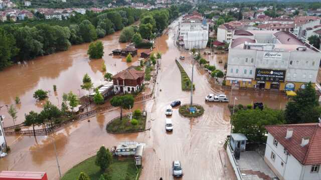 Sel nedeniyle sular altında kalan Bartın havadan görüntülendi! Manzara içler acısı