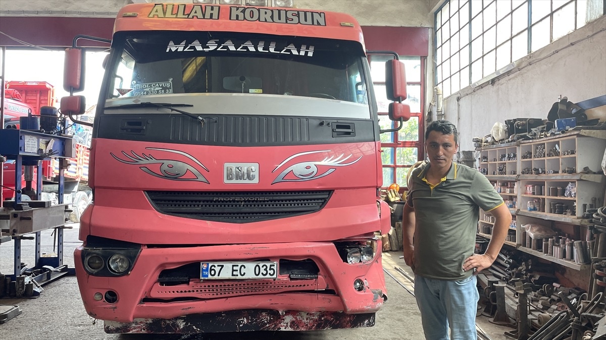 Zonguldak\'ta selde sürüklenen kamyondan komşusunun çarşafa tutunarak kurtulan kişi teşekkür etti