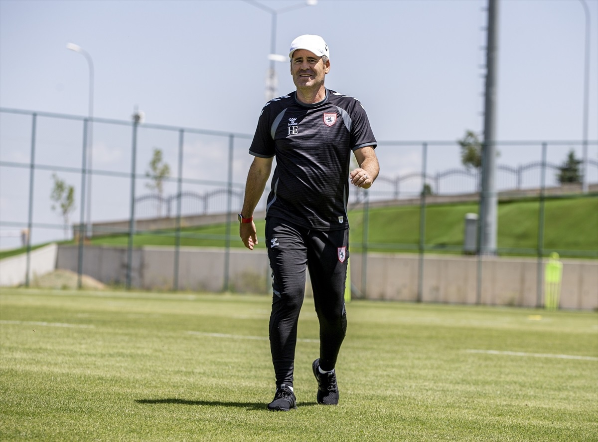 Yılport Samsunspor Teknik Direktörü Hüseyin Eroğlu: Açık ara şampiyon olduk, amacımız tekrarlamak