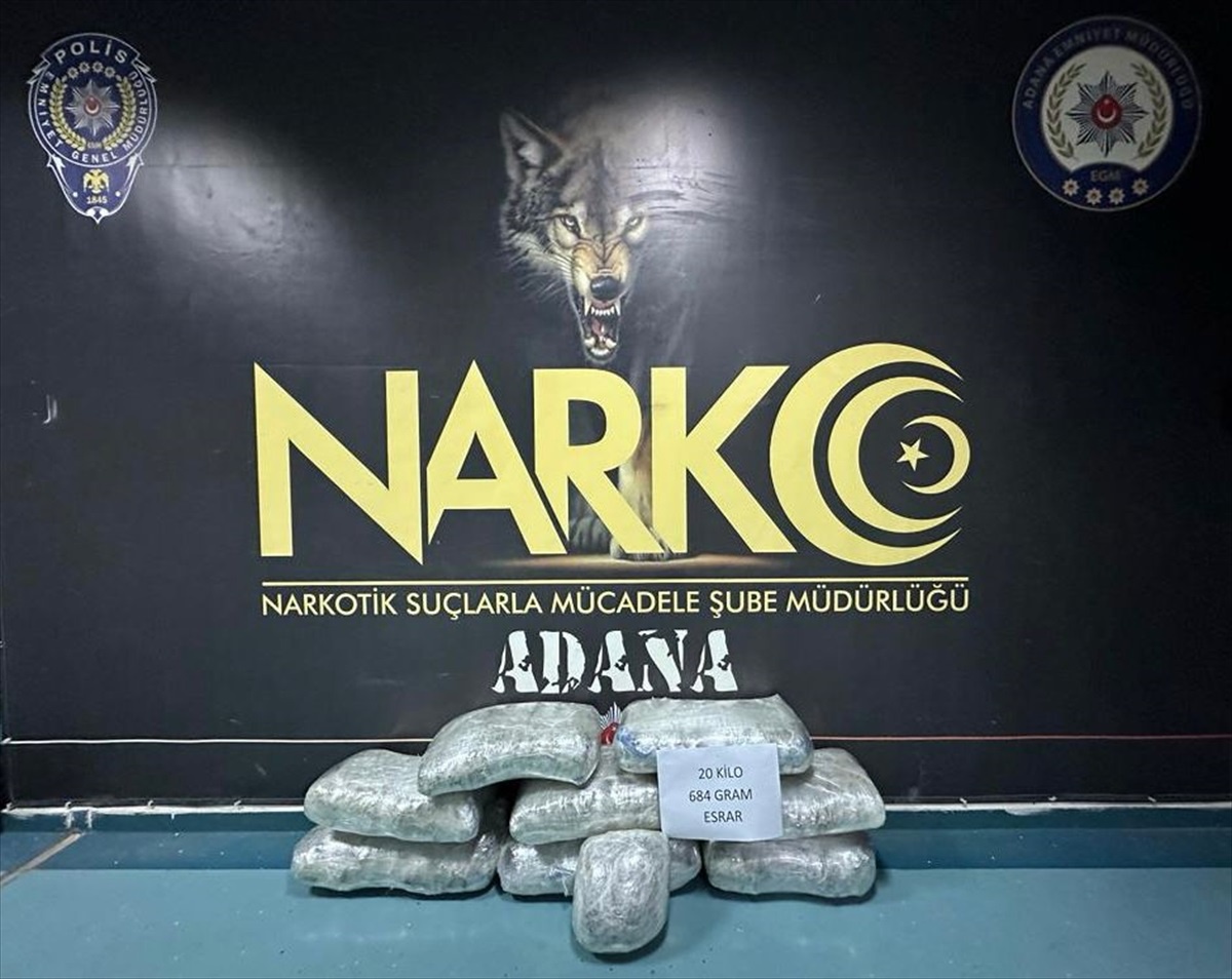 Adana\'da 20 Kilo 684 Gram Esrar Ele Geçirilen Otomobilin Sürücüsü Tutuklandı