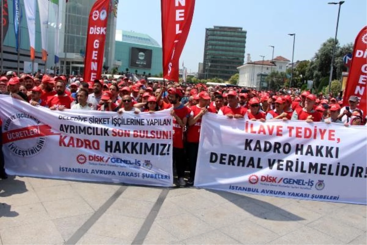 DİSK\'e bağlı Genel İş Sendikası üyesi işçiler iş bırakma eylemi yaptı