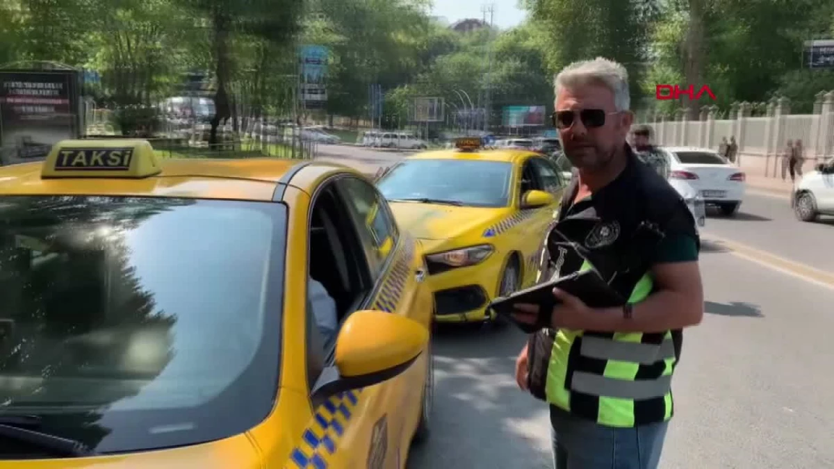 Beşiktaş\'ta Trafik Denetimi: Taksilere ve Sivil Araç Sürücülerine Cezalar Yazıldı