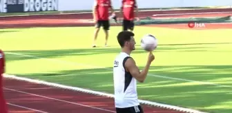 Beşiktaş'ta Umut Meraş antrenmanı tamamlayamadı