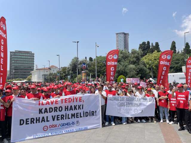 GENEL-İŞ üyeleri İstanbul belediyelerinde iş bıraktı GENEL-İŞ üyeleri İstanbul belediyelerinde iş bıraktı
