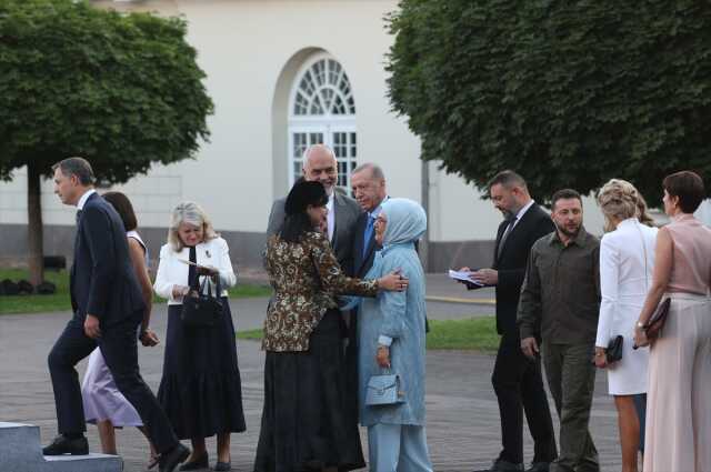 Litvanya Cumhurbaşkanı NATO Zirvesi'nde akşam yemeği verdi Litvanya Cumhurbaşkanı NATO Zirvesi'nde akşam yemeği verdi