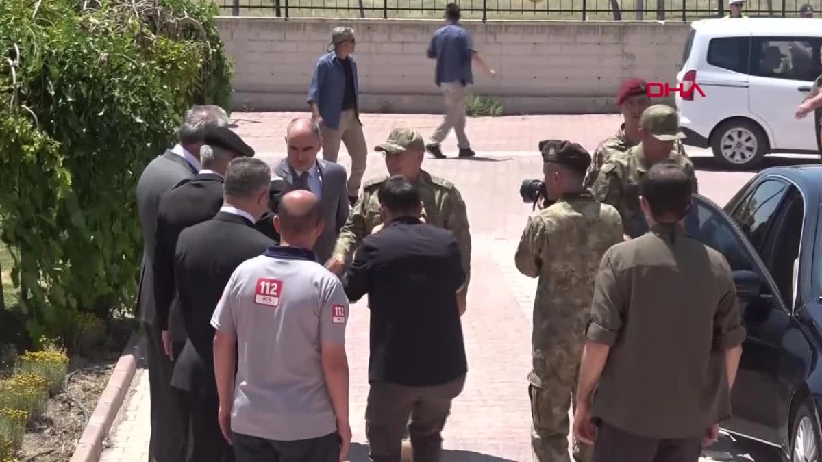 Orgeneral Musa Avsever, Konya\'daki askeri birlikleri ziyaret etti