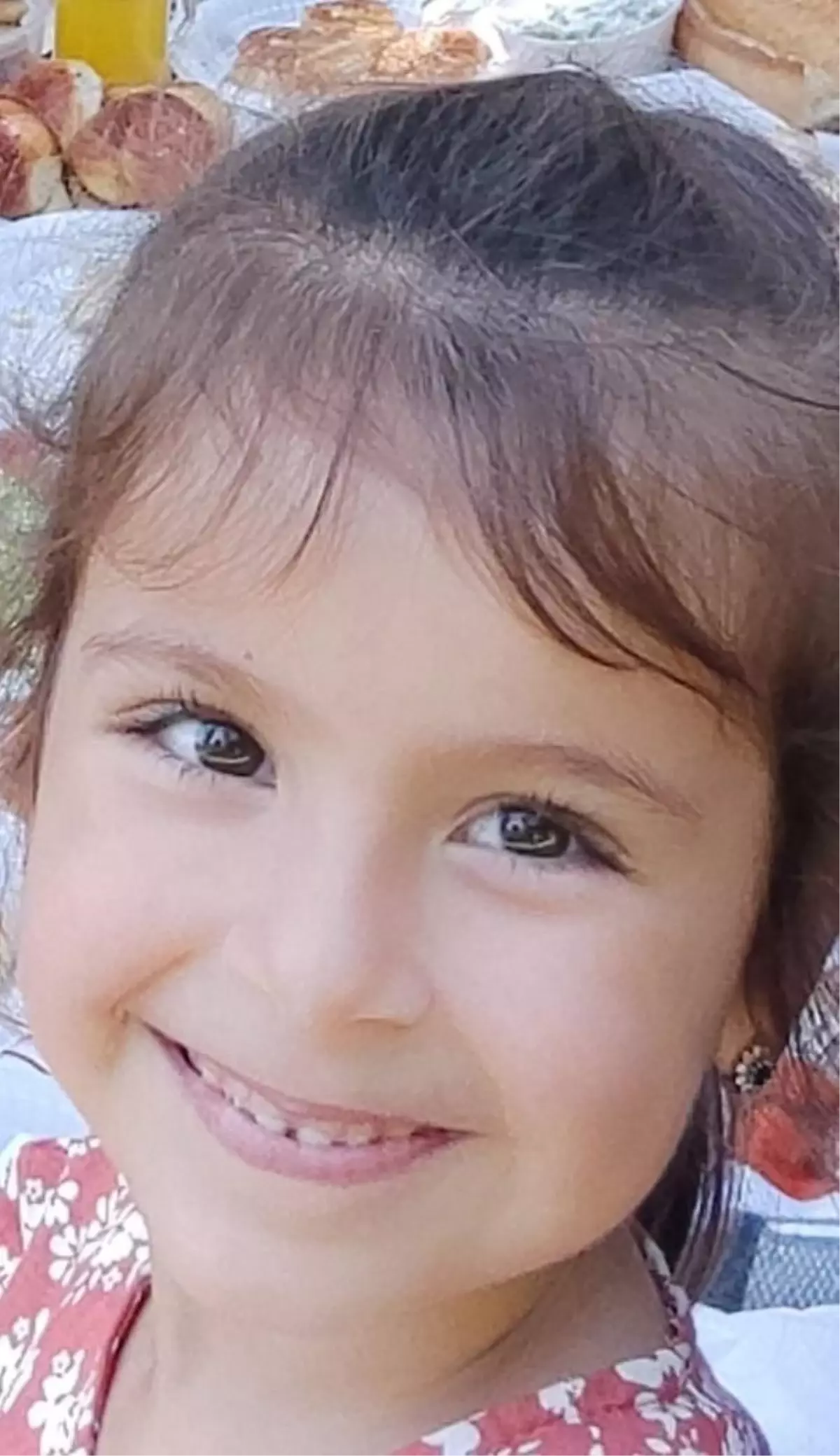 Denizli\'de Demir Kapı Devrilmesi Sonucu 4 Yaşındaki Çocuk Hayatını Kaybetti