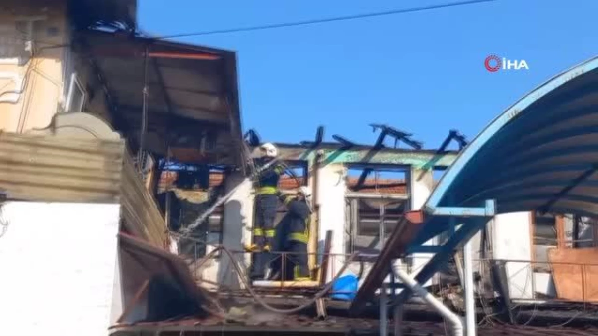 Ula\'daki yangında 10 iş yeri zarar gördü