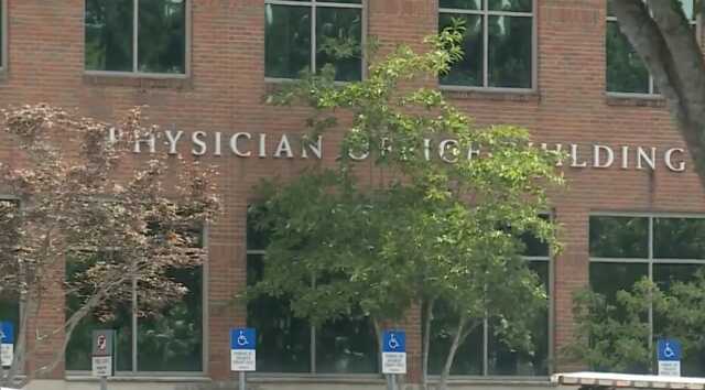 Amerikan'ın en iyi cerrahı Benjamin Mauck, klinikte bekleyen bir hasta tarafından öldürüldü Amerikan'ın en iyi cerrahı Benjamin Mauck, klinikte bekleyen bir hasta tarafından öldürüldü