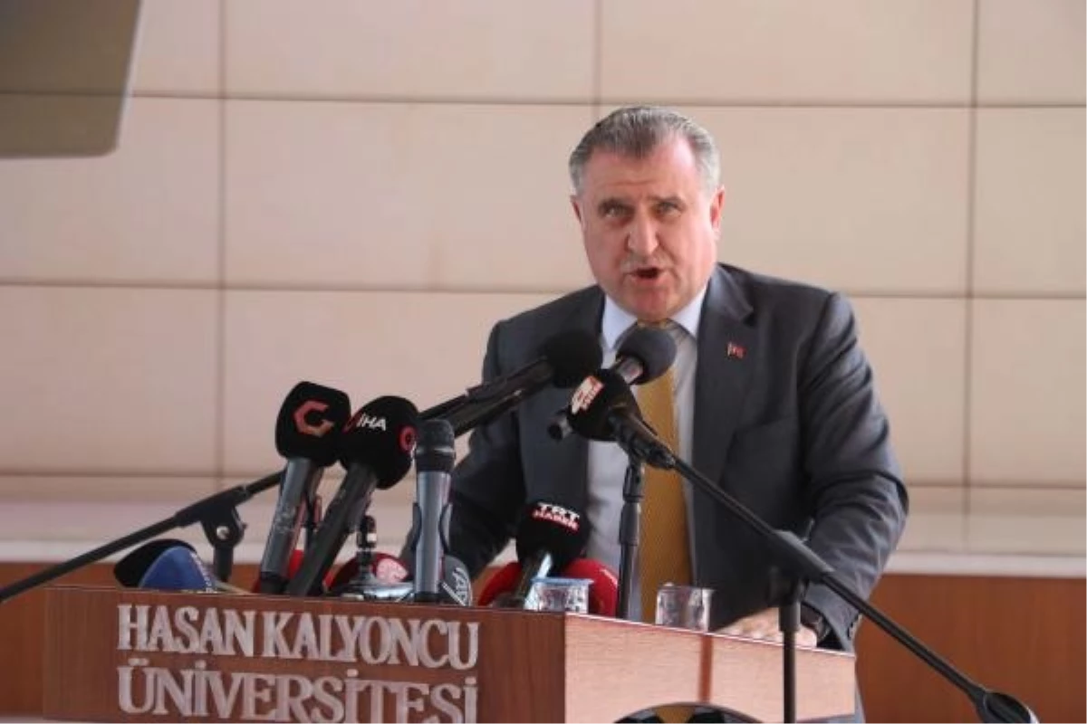 Gençlik ve Spor Bakanı Hasan Kalyoncu Üniversitesi Mezuniyet Törenine Katıldı